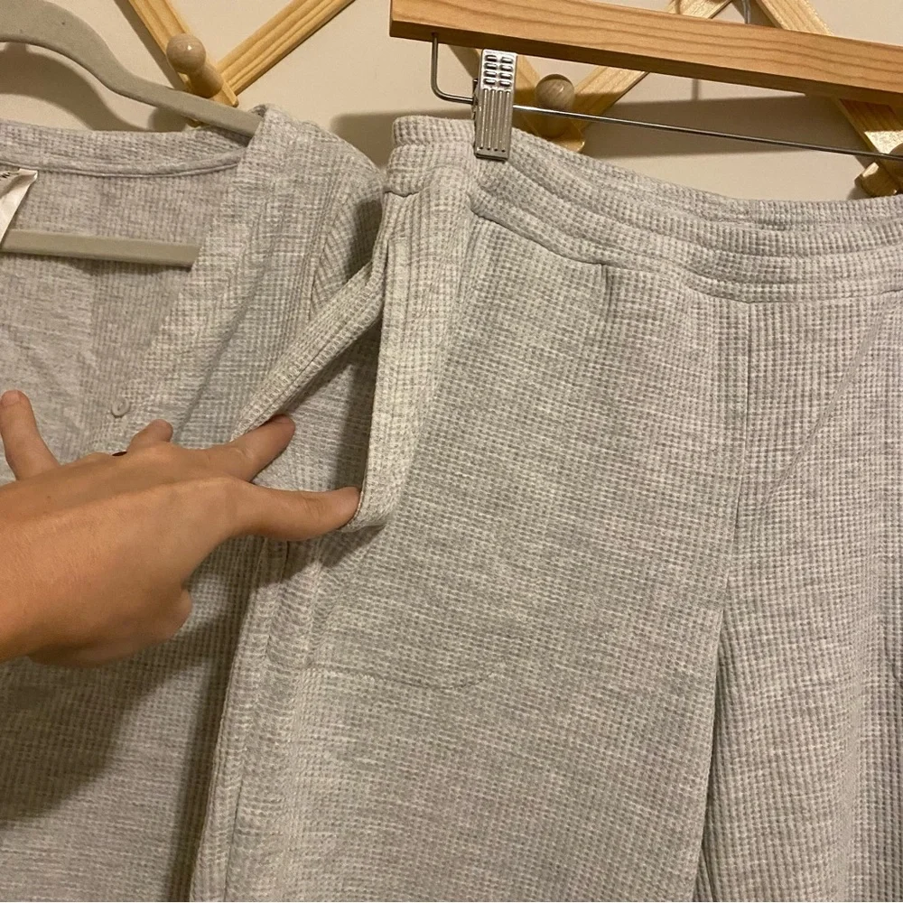 Soma Light Gray Waffle Knit Lounge Set size Small